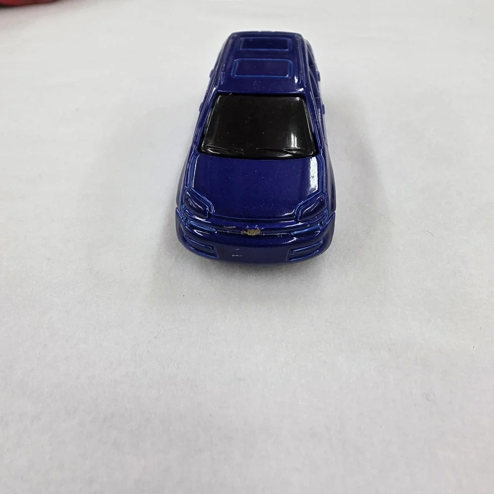 Maisto Fresh Metal Series Chevrolet Traverse 1:64 Diecast Car 2000 Blue Used